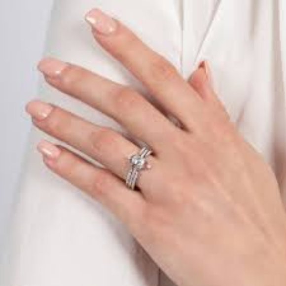 Cinderella Trio Rings - Picture 1 of 8